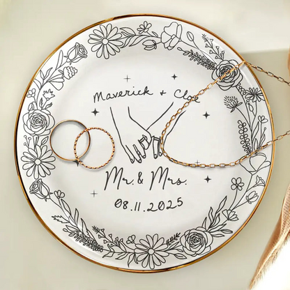 Toile De Jouy Engaged Married Couple Hands - Personalized Round Ring Dish
